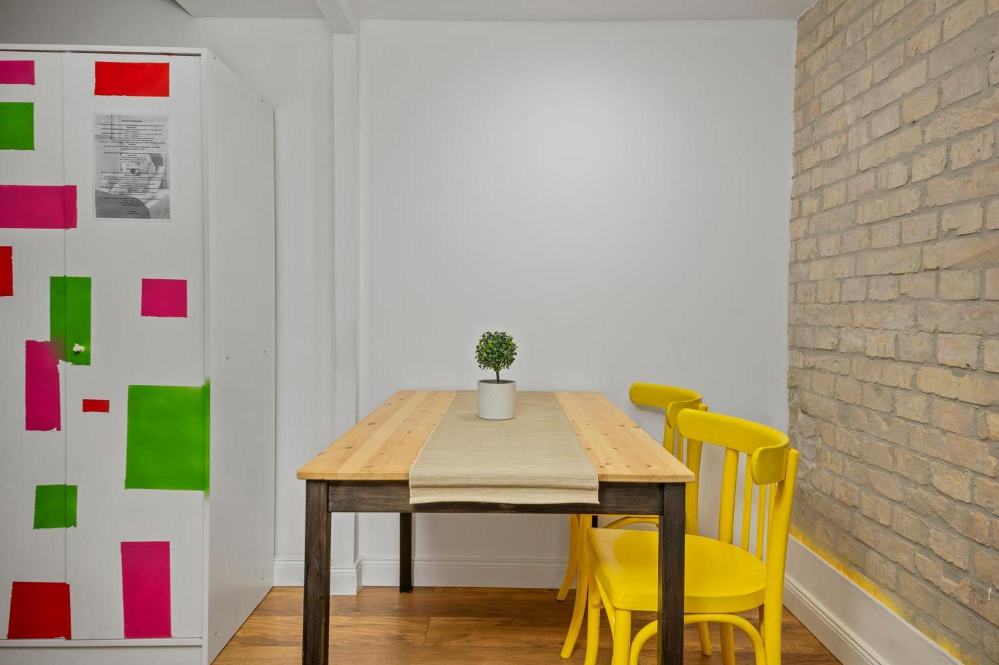 Colourful Apartments In The Party District Budapest Bagian luar foto